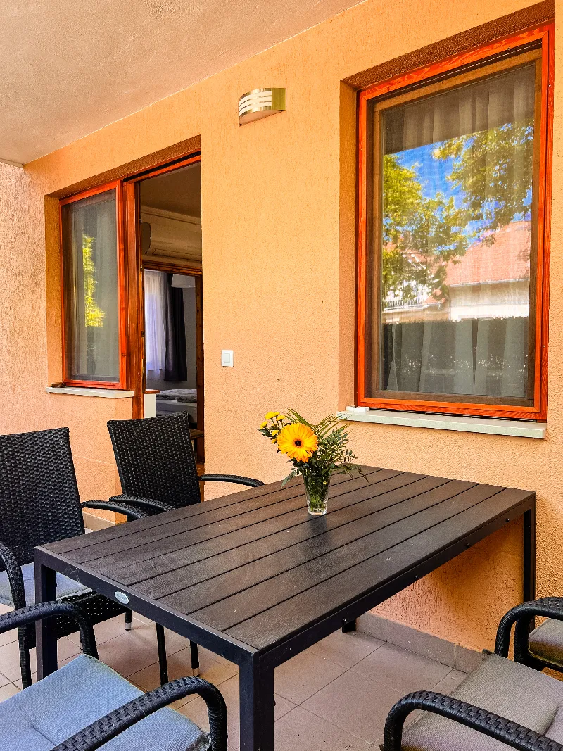 Steiner Villa -földszinti apartman F1