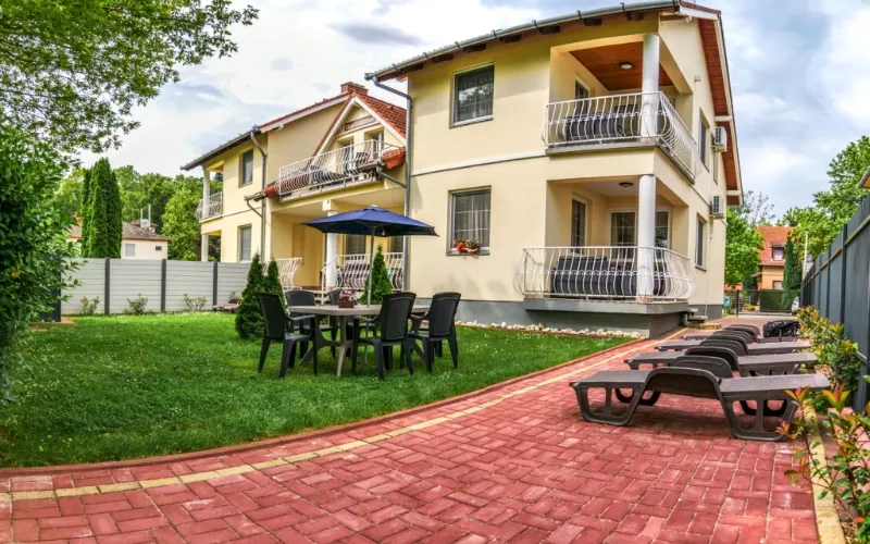 Villa Gabriella panorámás apartman( lila)
