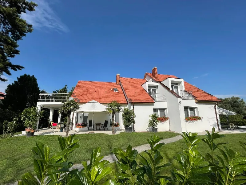 Pálma Villa