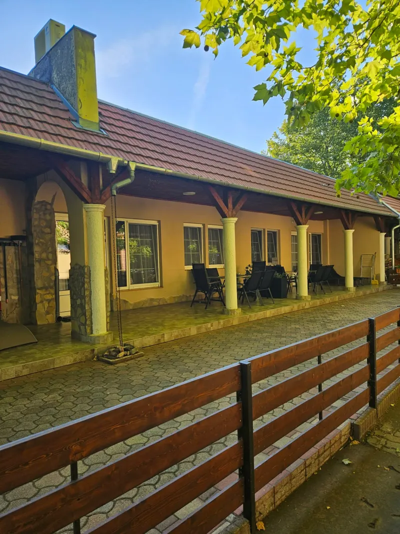 Platán Apartman 1.