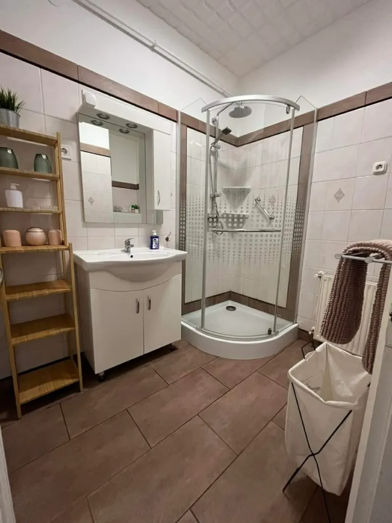 Platán Apartman 1.