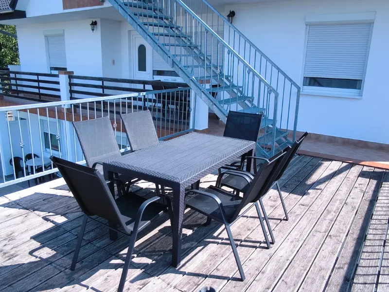 Beáta nagy teraszos apartman  3