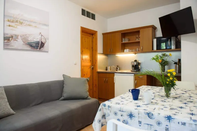 Steier Villa apartman F2