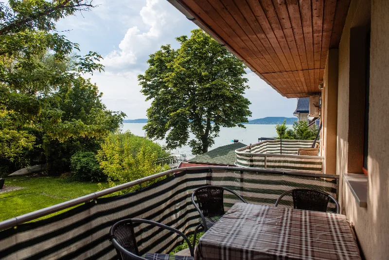 Steiner Villa emeleti apartman E2