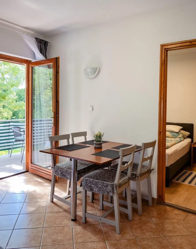 Steiner Villa E2