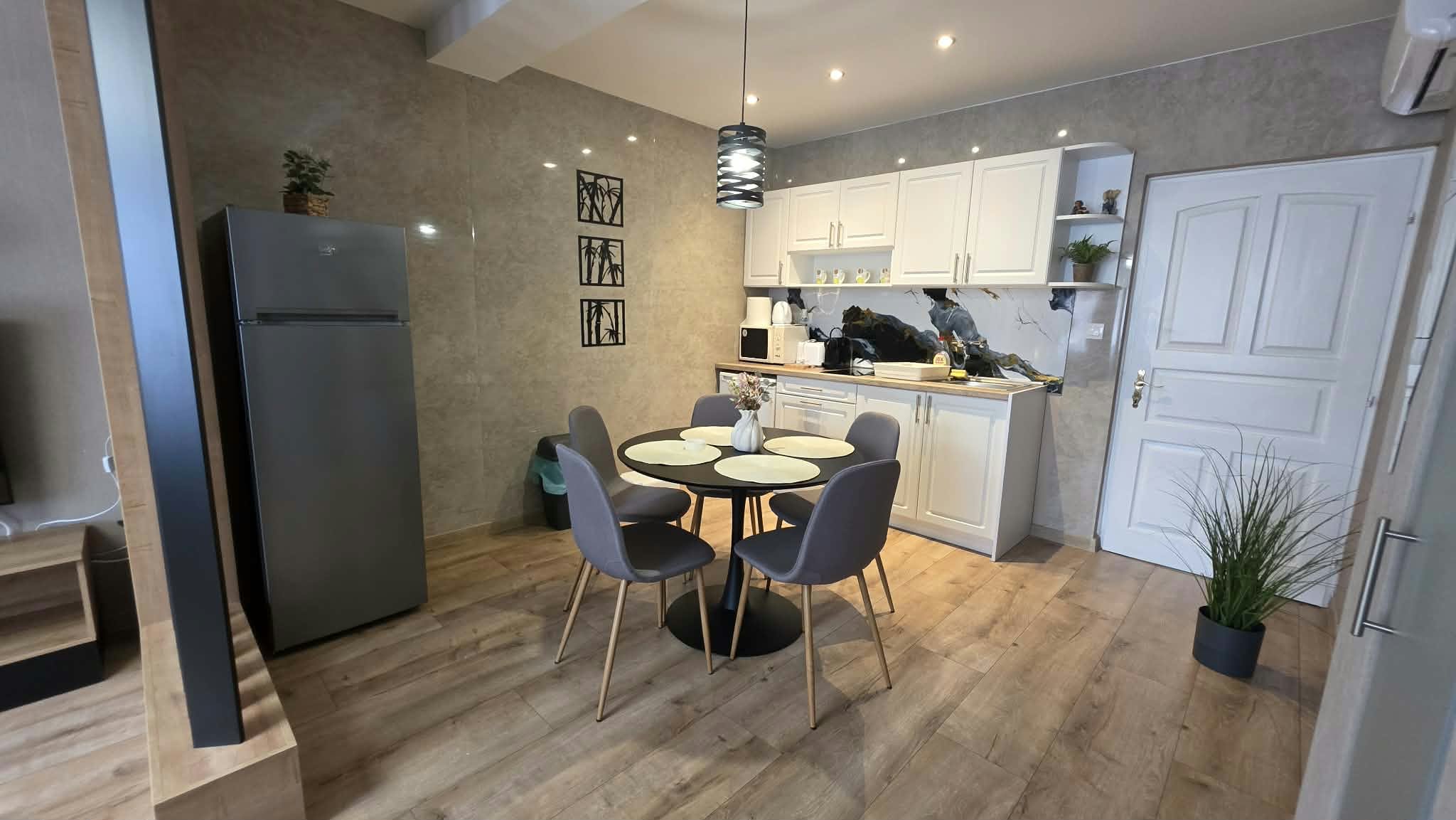 Pelso Wave Residence /Platan apartman B.