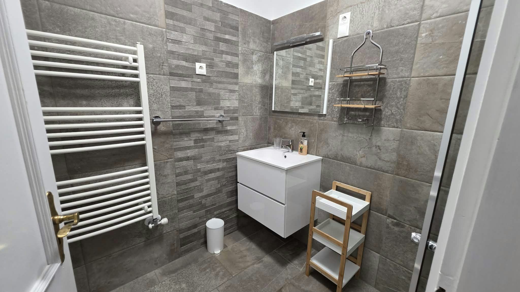 Pelso Wave Residence /Platan apartman B.